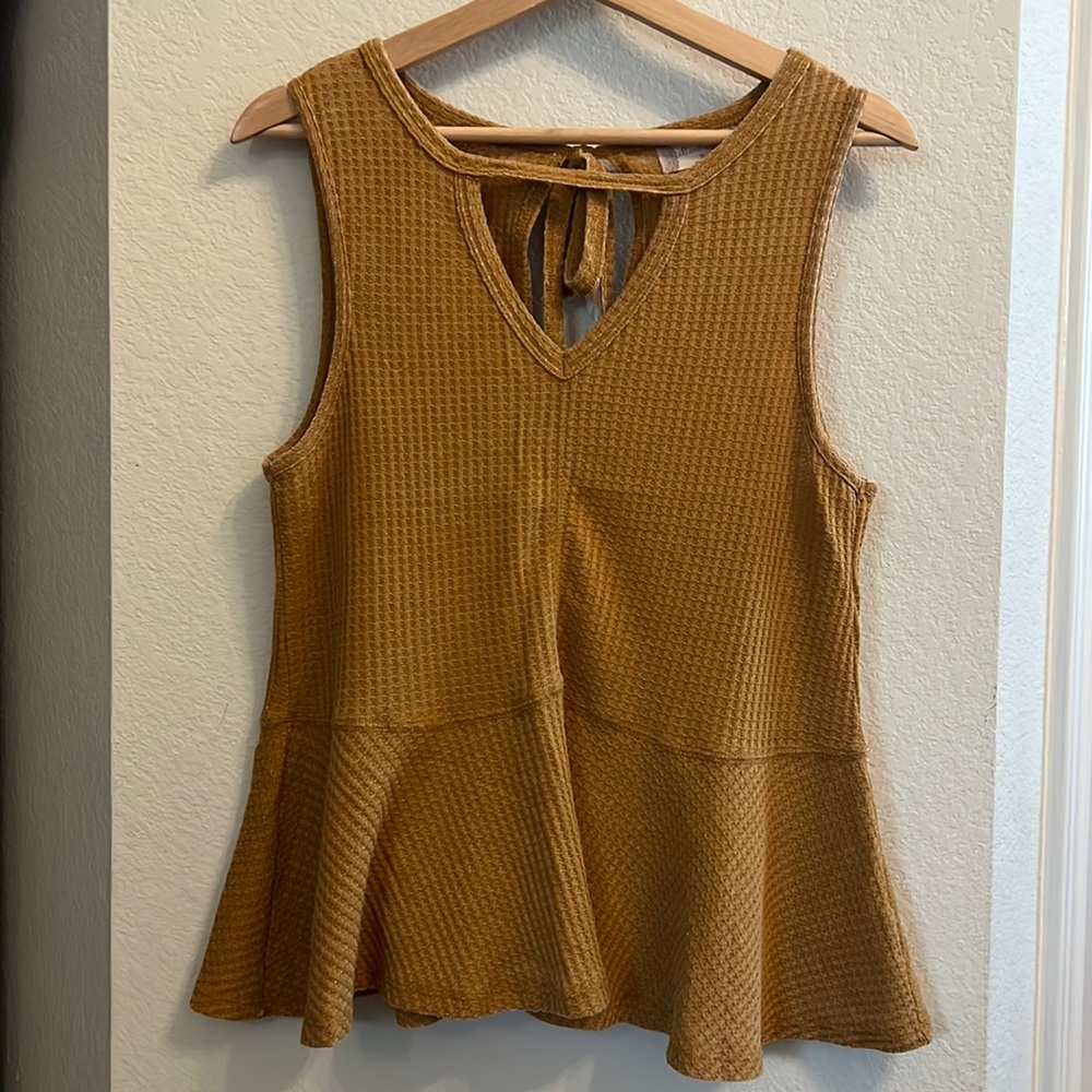 Super soft Altered State waffle tank!✨
